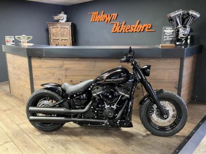 Harley-Davidson FXBB 107Ci Streetbob Custom Black Edition Special Paint