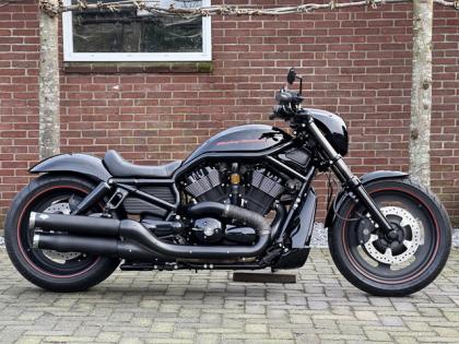 Harley-Davidson VRSCDX Night-Rod Special.