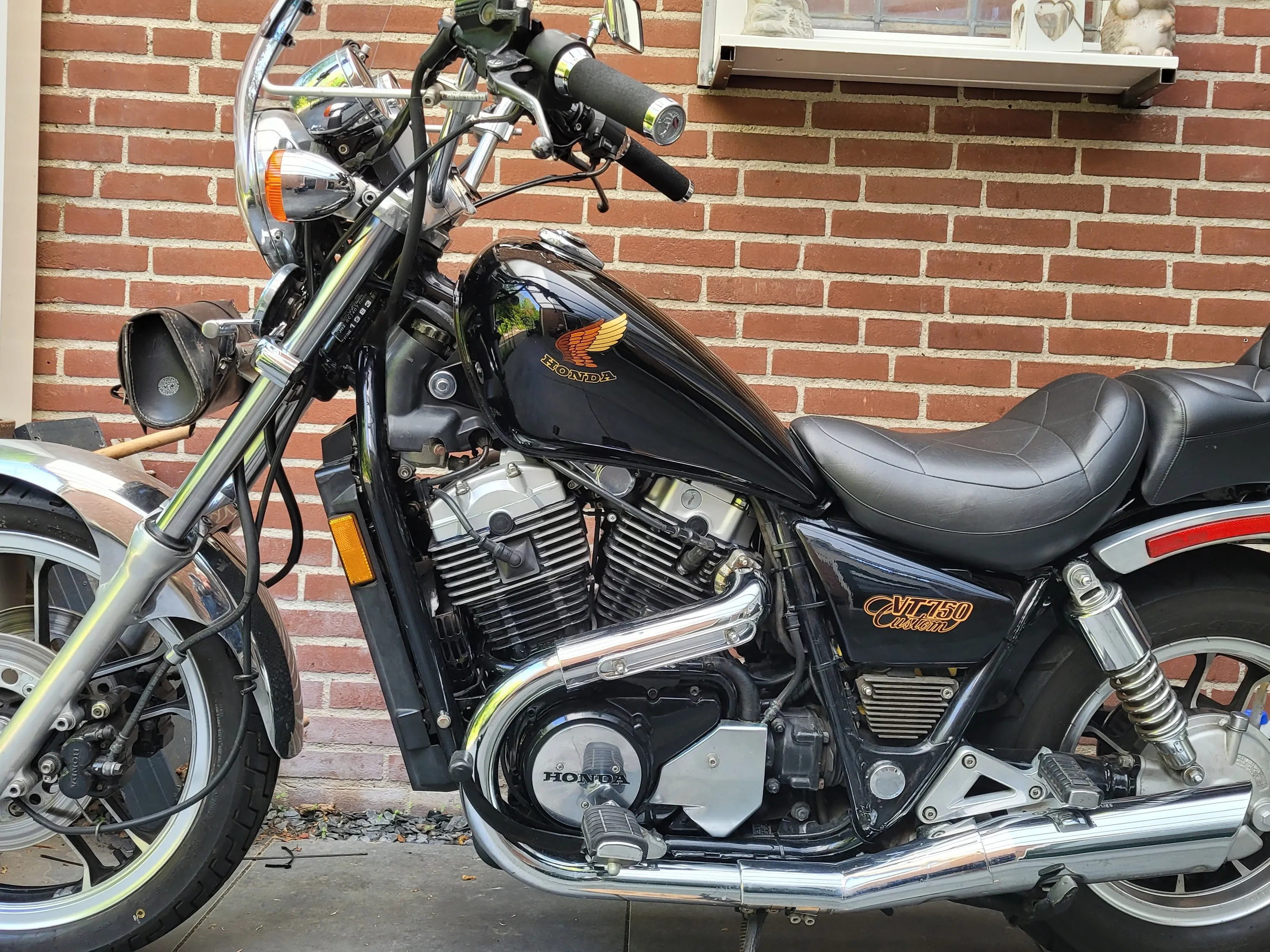 honda-vt750c-shadow-4708-1