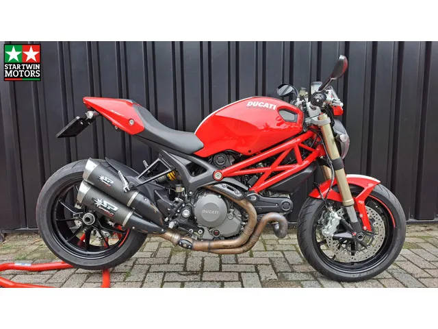Ducati Monster 1100 evo
