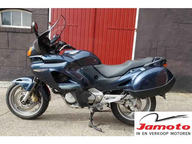 Honda NT650V Deauville