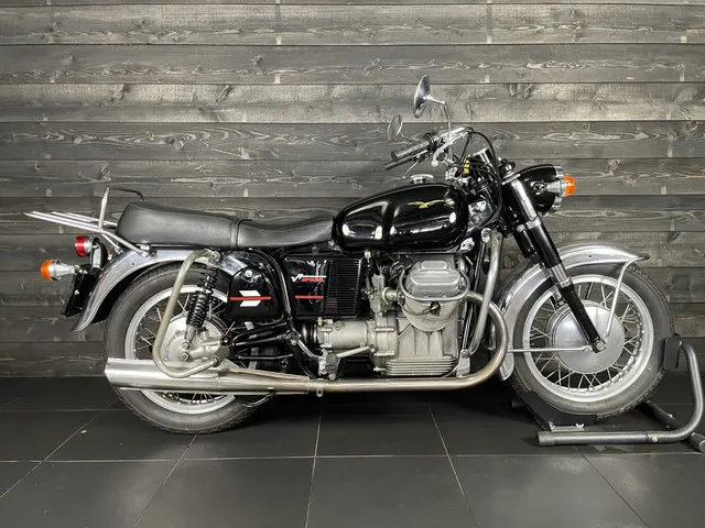 Moto Guzzi V7