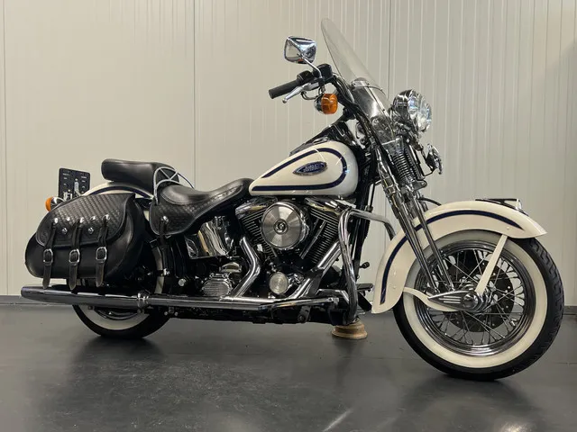 Harley-Davidson Heritage Springer FLSTS