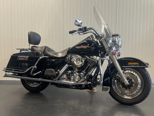 Harley-Davidson Road King Classic FLHR