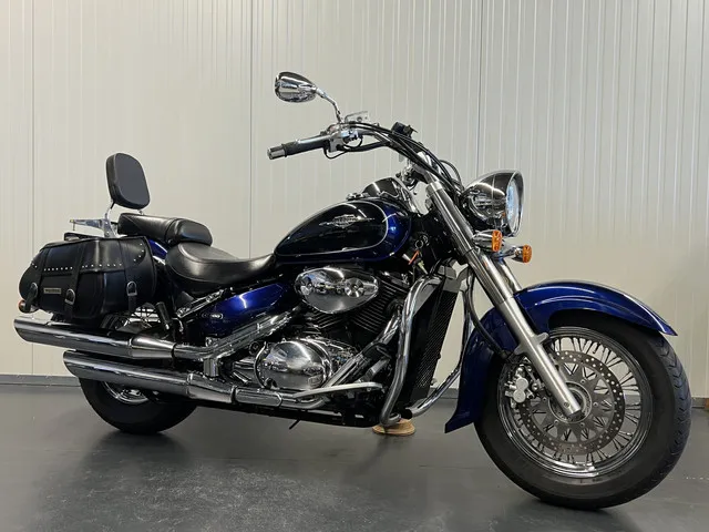 Suzuki Intruder C800