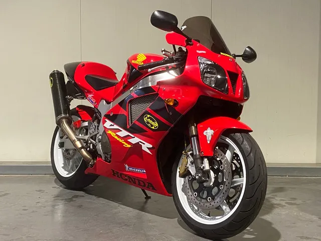 honda-vtr1000sp-1-7865-1