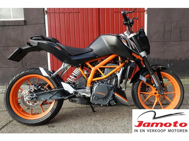 ktm-390-duke-7742-1