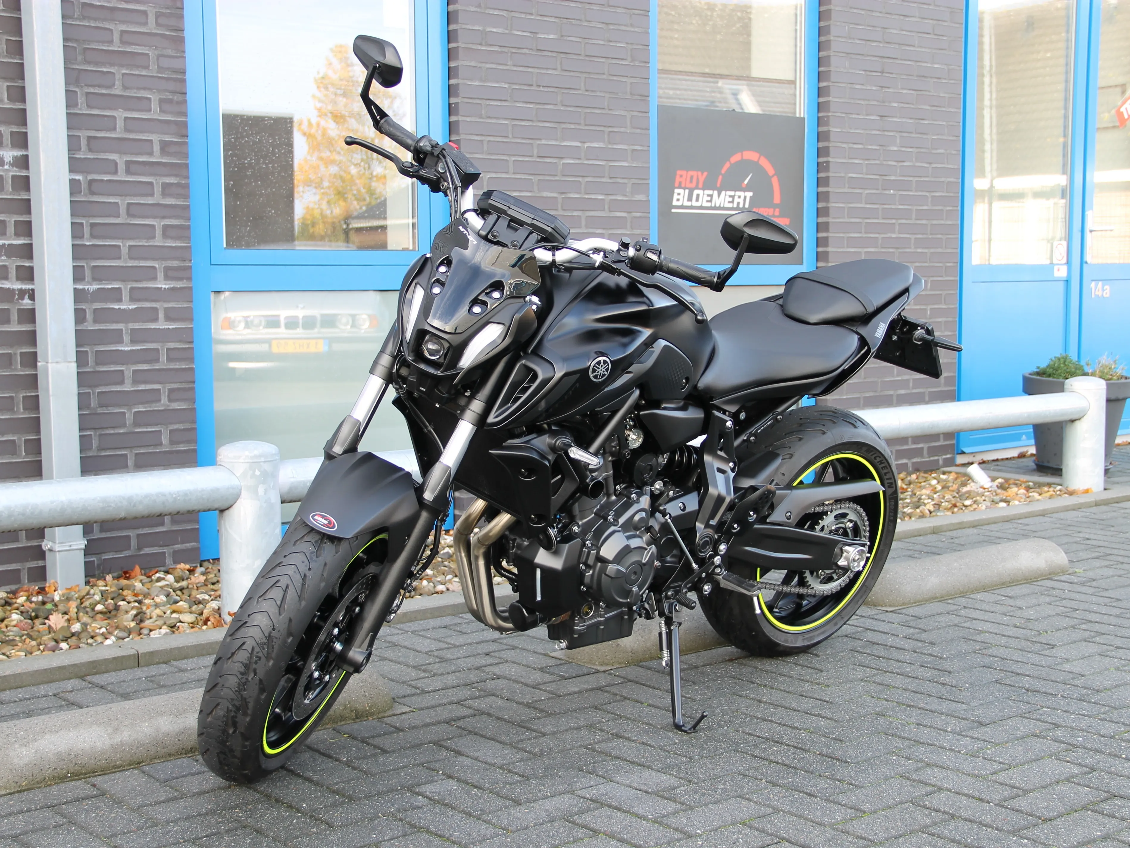 yamaha-mt-07-8081-1