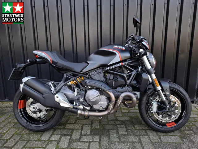 ducati-monster-821-stealth-8168-1