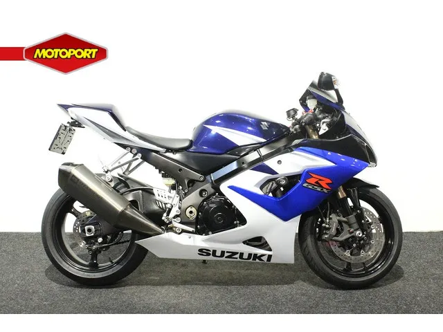 suzuki-gsx-r1000-8241-1