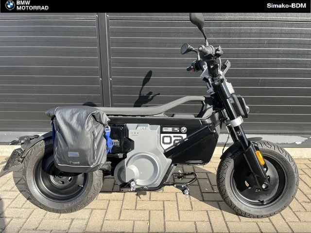 BMW CE 02