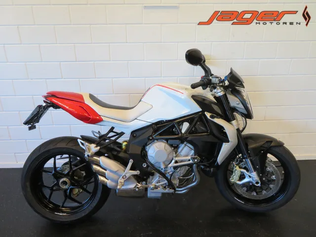 mv-agusta-brutale-800-5765-1
