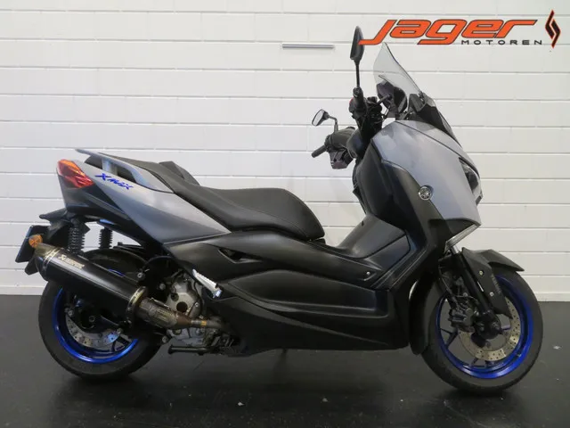 yamaha-x-max-300-8156-1