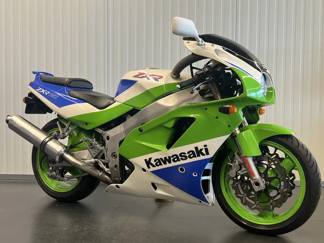 kawasaki-zxr-750-8344-1