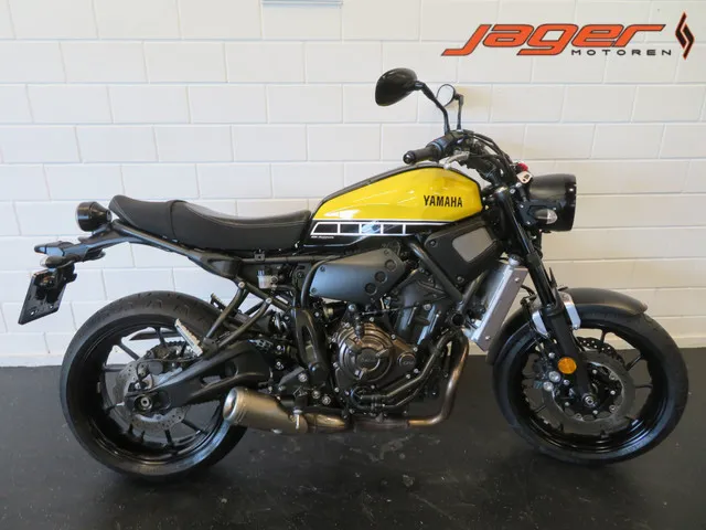 yamaha-xsr700-8360-1