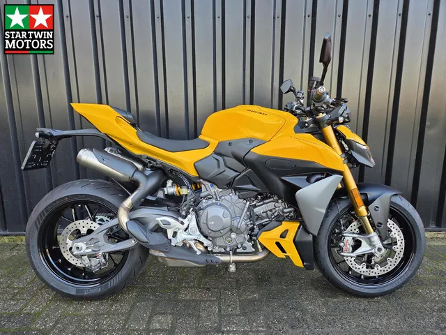 ducati-streetfighter-v2-s-8389-1
