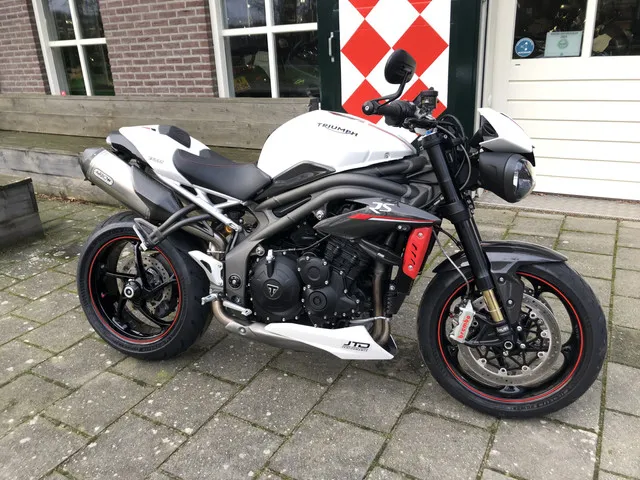 Triumph Speed Triple 1050