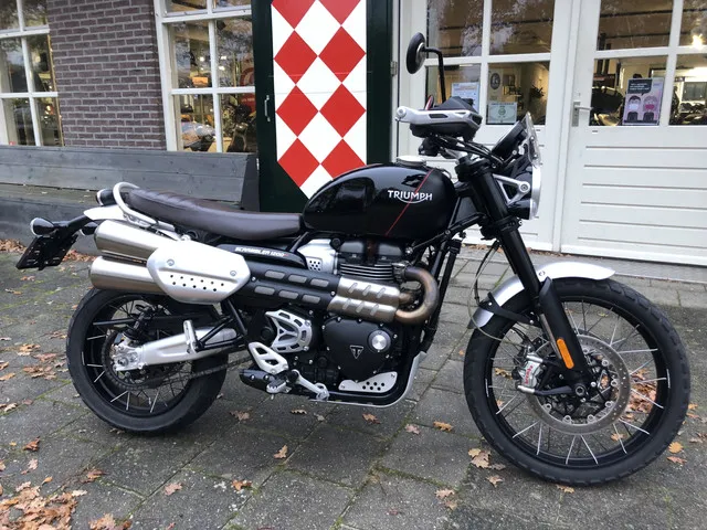 triumph-scrambler-1200-xc-7542-1