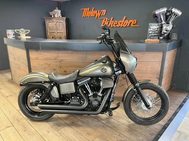 Harley-Davidson Dyna Street Bob FXDB