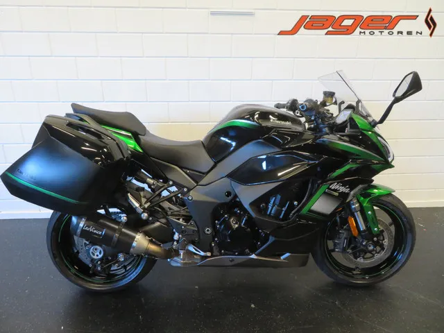 kawasaki-ninja-1000sx-8577-1