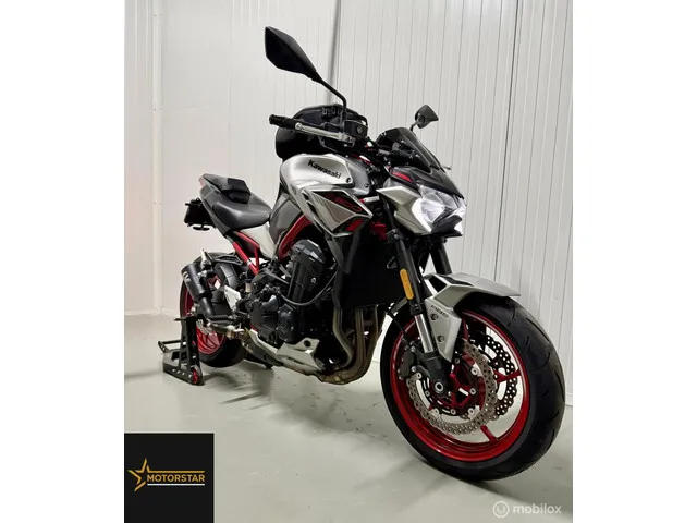 kawasaki-z900-8489-1