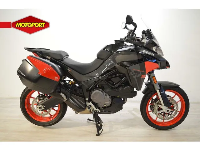 ducati-multistrada-v2-s-8647-1