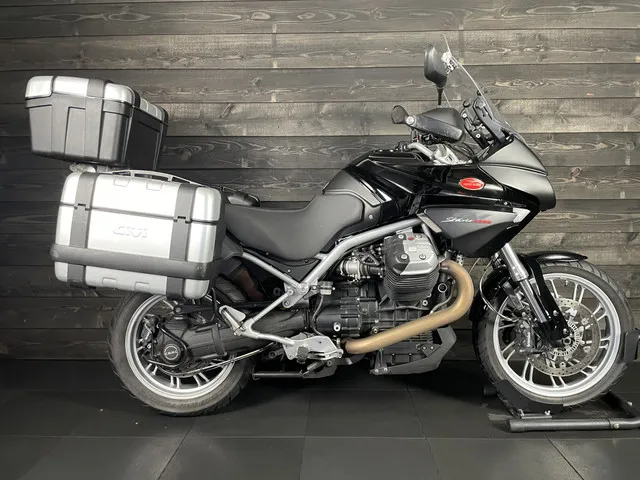 Moto Guzzi Stelvio 1200