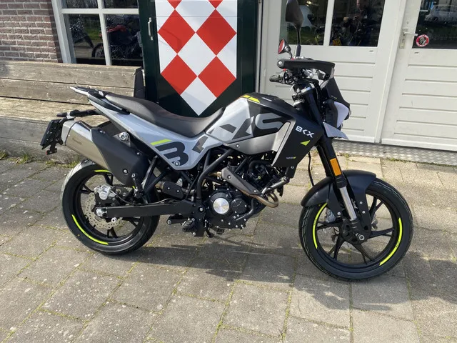 Benelli BKX 125S