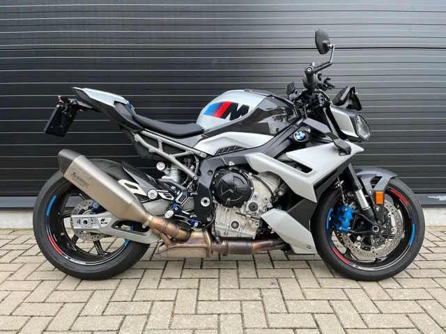 BMW M 1000 R
