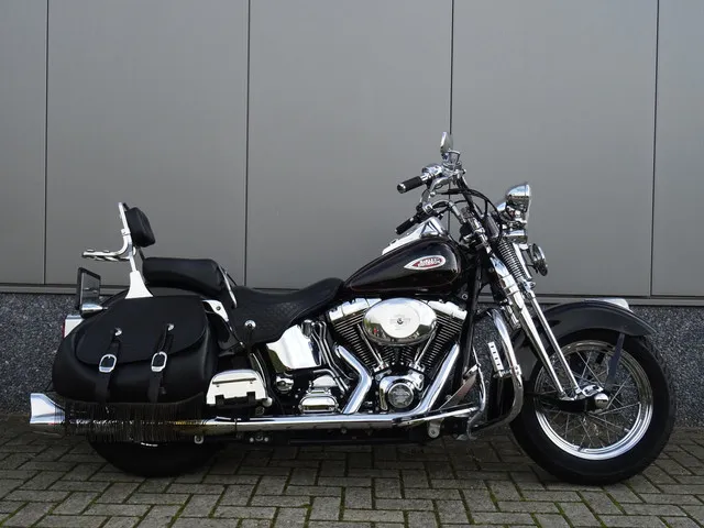 Harley-Davidson Heritage Springer FLSTS