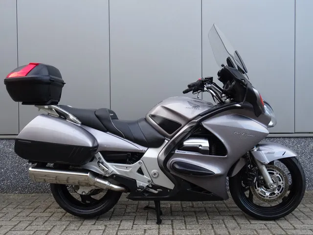 Honda ST1300 Pan European