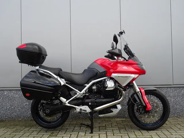 Moto Guzzi Stelvio 1200