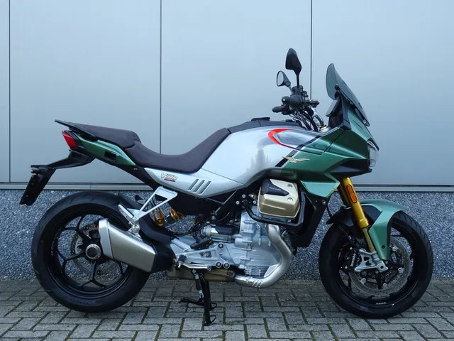 Moto Guzzi V100 Mandello S