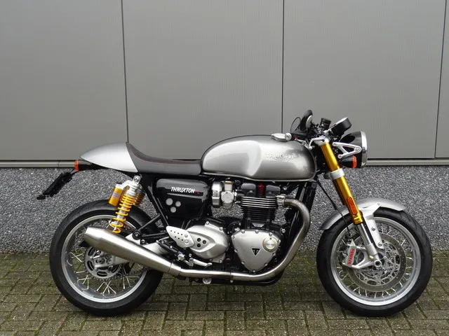 Triumph Thruxton 1200
