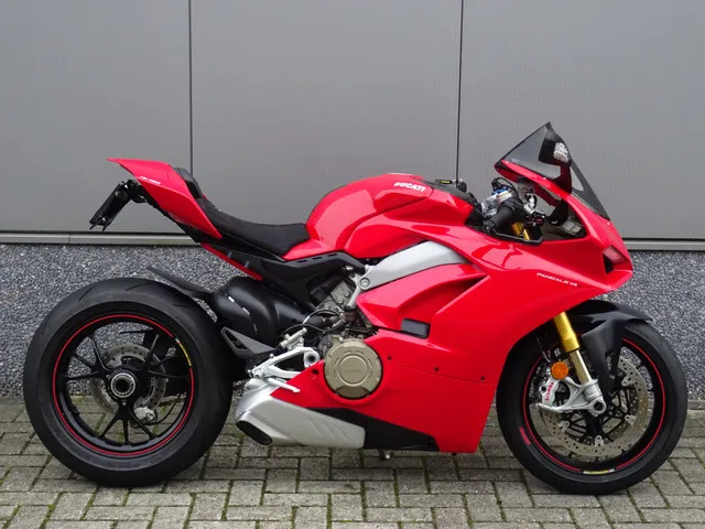 Ducati Panigale V4 S
