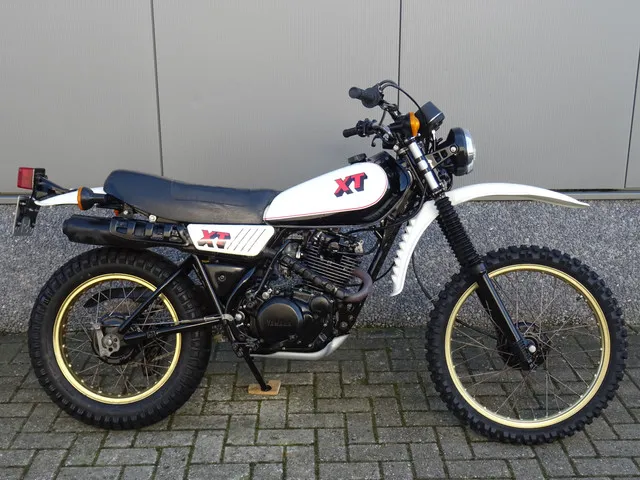 Yamaha XT250