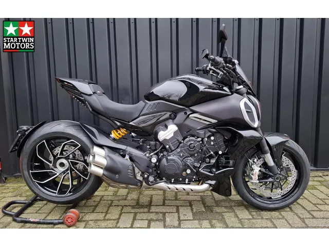 Ducati Diavel V4