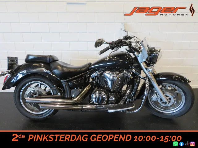 Yamaha XVS1300A Midnight Star