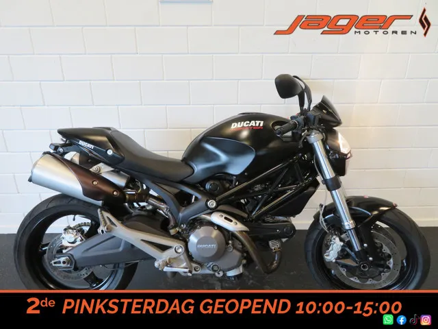 Ducati Monster 696