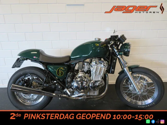 Triumph Thunderbird 900