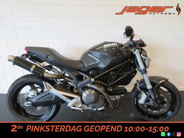 Ducati Monster 696