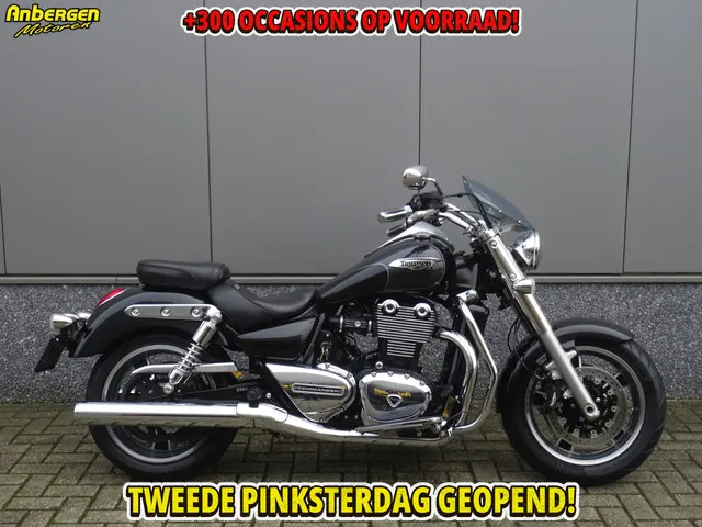Triumph Thunderbird Commander
