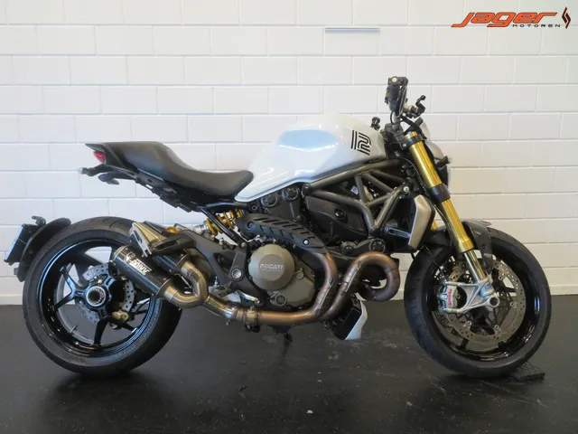 Ducati Monster 1200 S